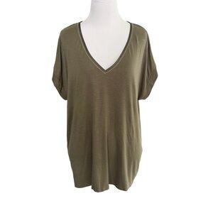 White House Black Market V-Neck Top size Large